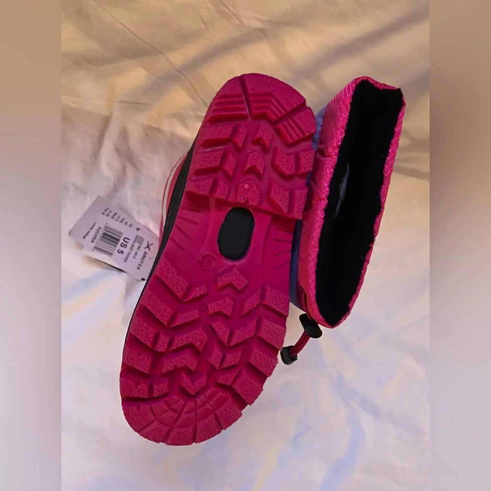 NWT❄️Arctix Kids Warm Fun Boots Sz-5 or Sz-7(Adult Women) Winter Snow/Cold Boots